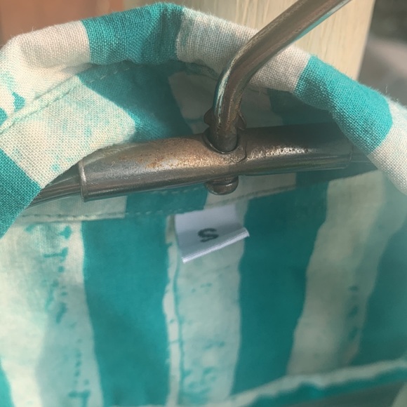 CUTEST CROPPED SHIRT EVER. tie-dye look. light as a feather. - Picture 3 of 8